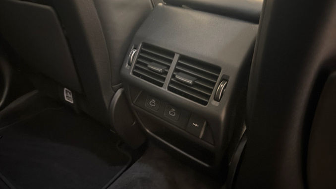 Land Rover Discovery Sport 1.5 P270e Dynamic HSE 5dr Auto [5 Seat] Station Wagon - Image 18